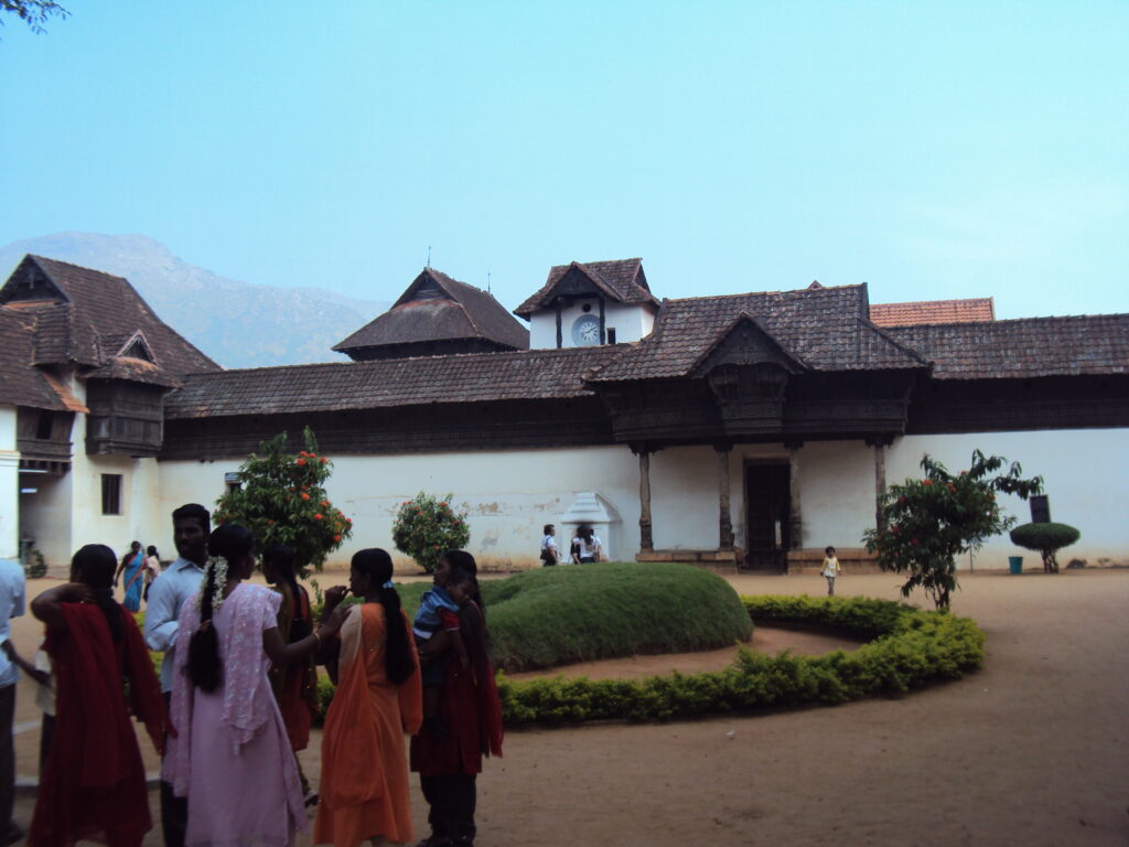 SNAKE PARK, CHENNAI romulus whitaker Tamil Nadu beach shore temple chennai kanya kumari madurai pondicherry mahabalipuram kodaikanal rameshwaram heritage historical padmanabhapuram palace