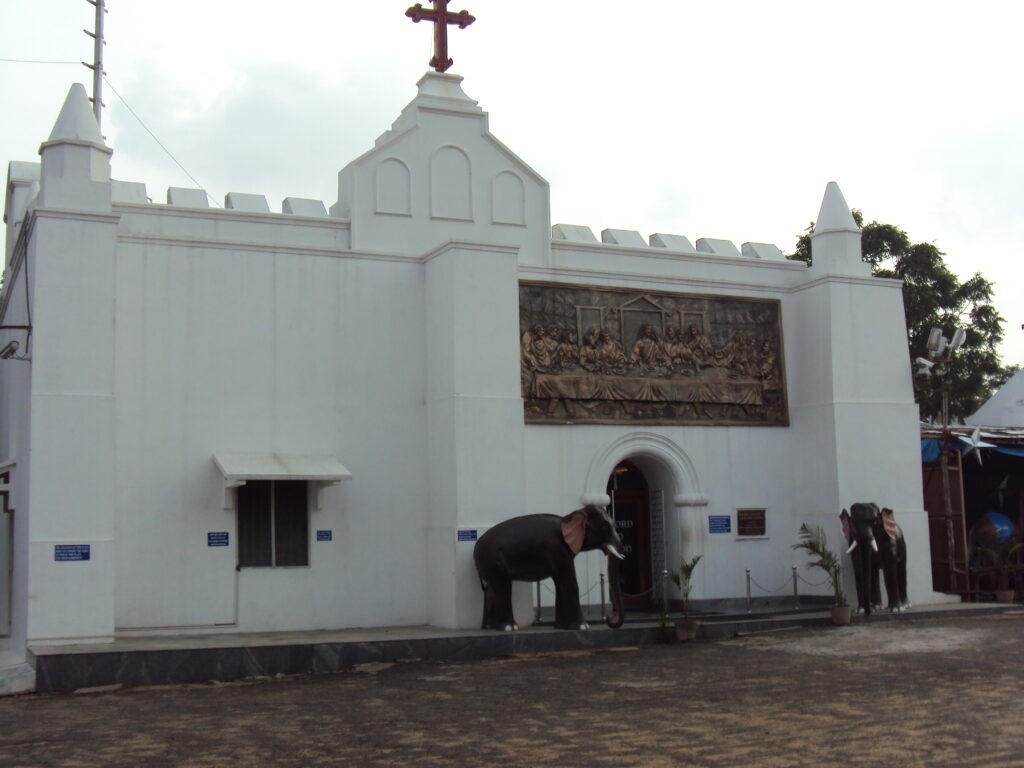 SNAKE PARK, CHENNAI romulus whitaker Tamil Nadu beach shore temple chennai kanya kumari madurai pondicherry mahabalipuram kodaikanal rameshwaram heritage historical